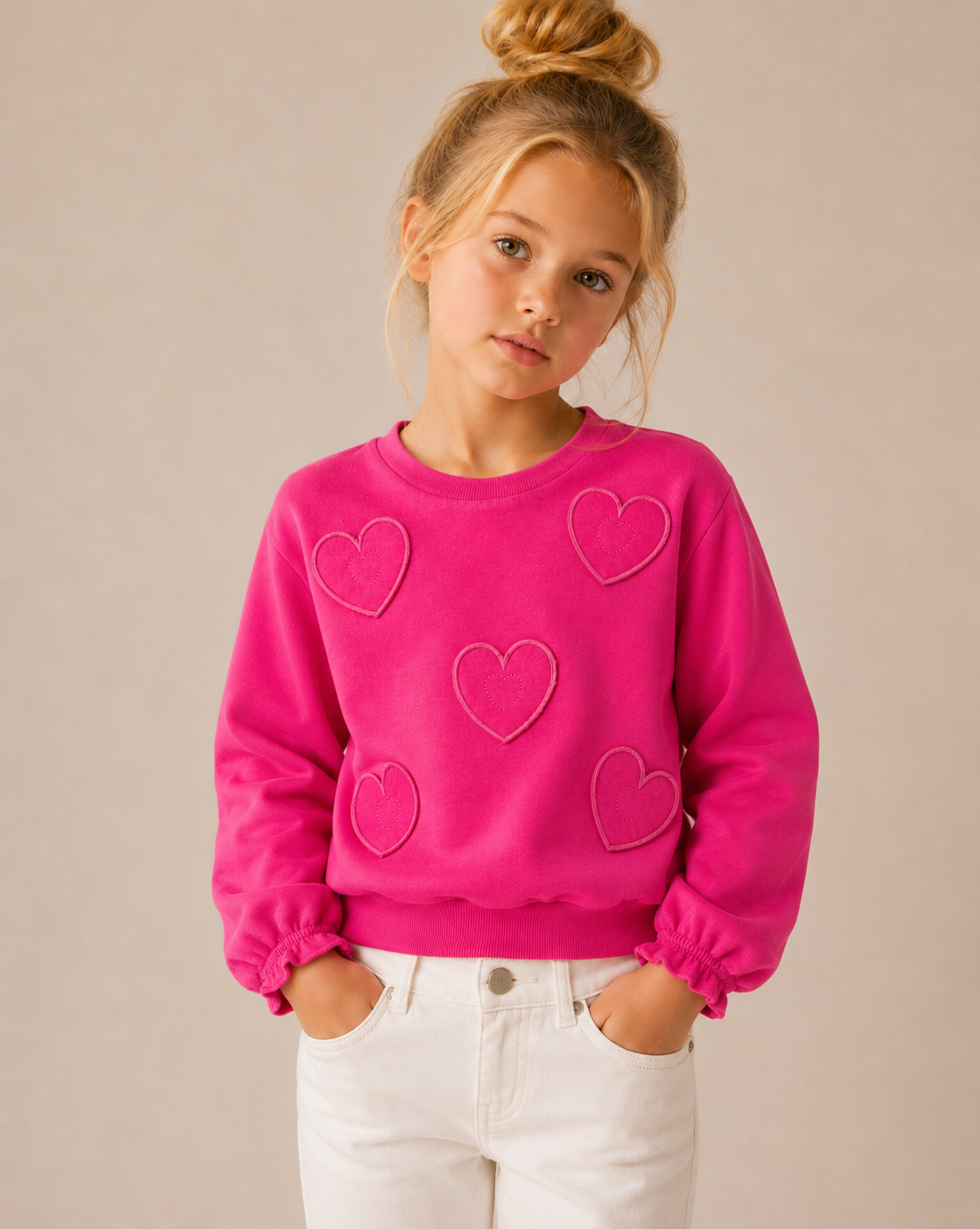 Top Girocollo Bambina in Cotone Elasticizzato con Cuori Applicati
