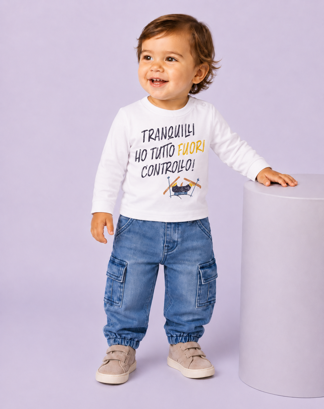 T-shirt Bimbo EMC Bianca con Scritta e Sci Stampati